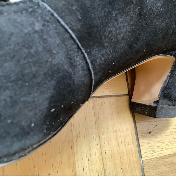 Bandolino Suede Shoes - Picture 10 of 10